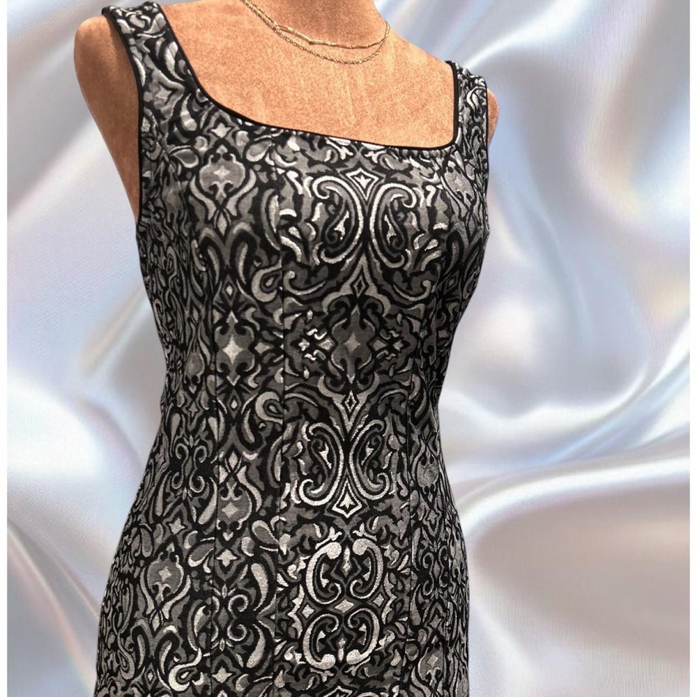 Elegant Black And Gray Patterned Structured Women… - image 2